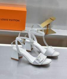 Picture of Louis Vuitton Shoes _SKULVsz35-426cmmnf051613647